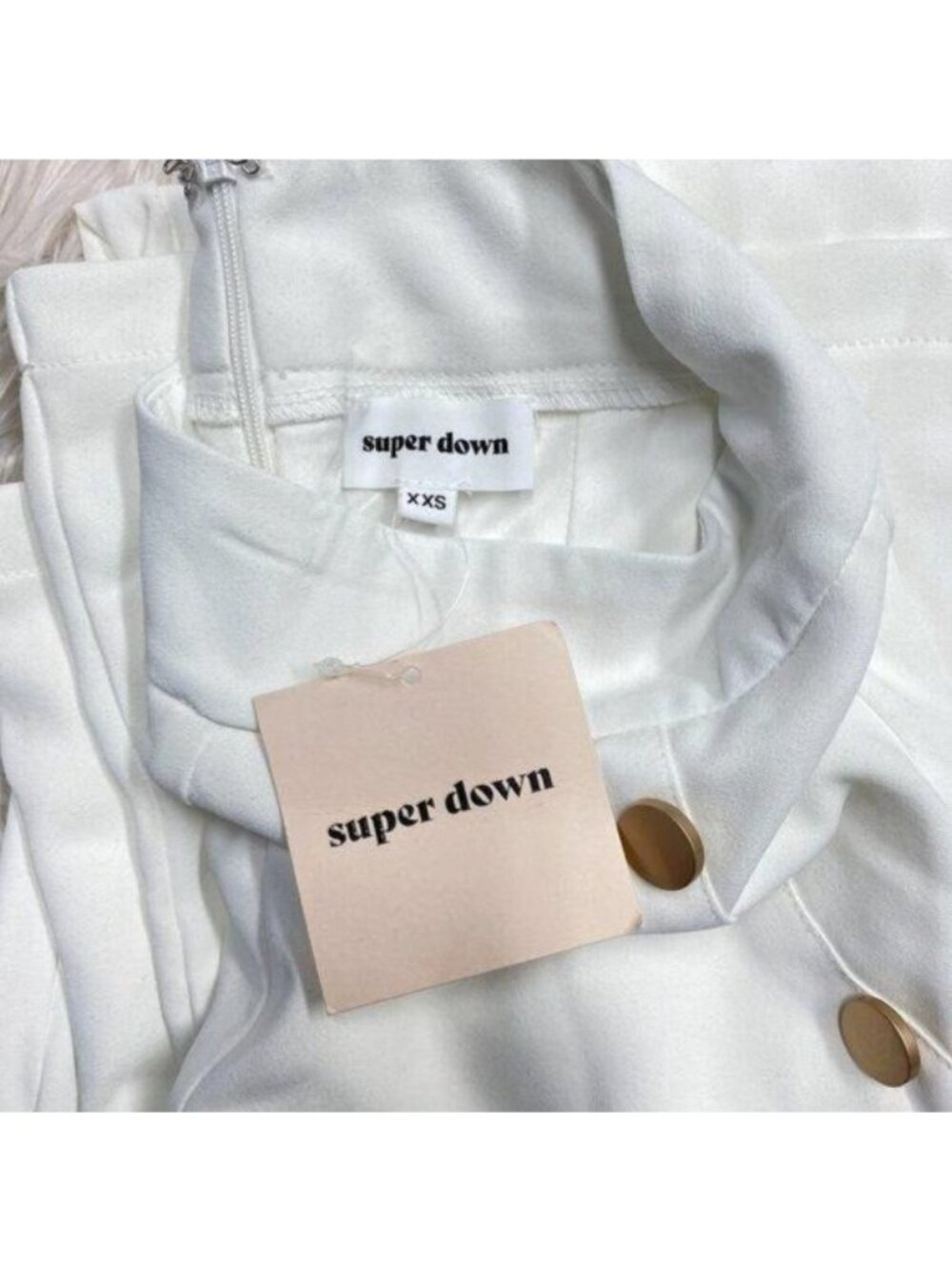 Superdown Harper Button Front Flowy White Pants With Gold Hardware - Picture 6 of 6